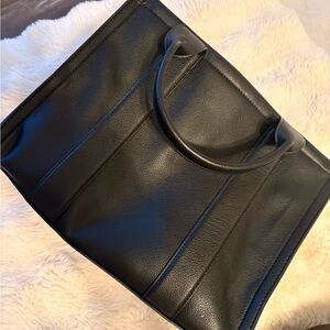 Classic Black Leather Tote Bag - Versatile Everyday Carry